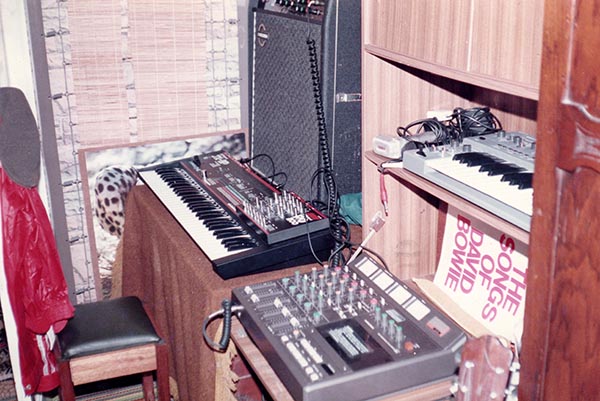 Peter Bargh with Wasp Synth and home made sequencer Peter Bargh with Wasp Synth and home made sequencer